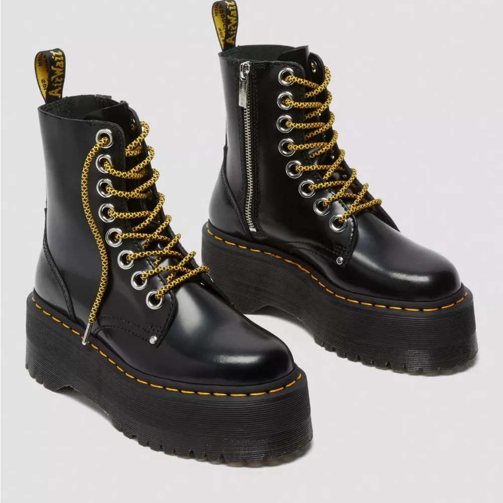 Dr. Martens Jadon Max Boots